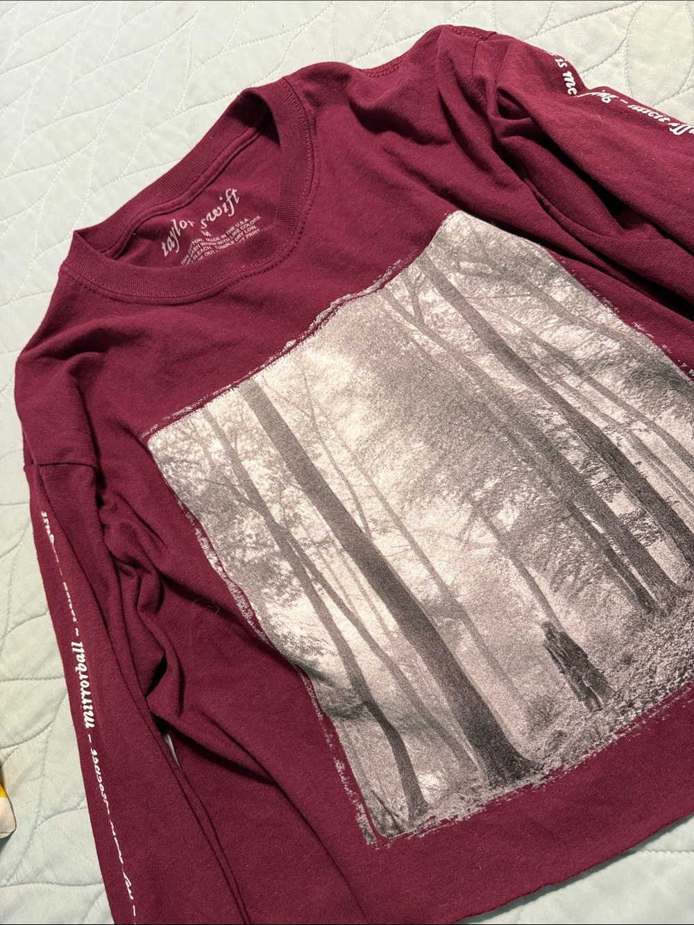Taylor Swift, long sleeved tee